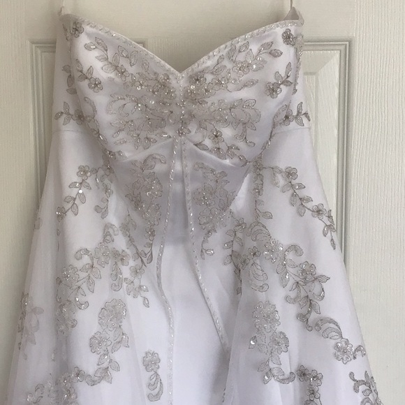 Davids Bridal Wedding -Size 14 tailored to a 10/12 - Picture 2 of 9